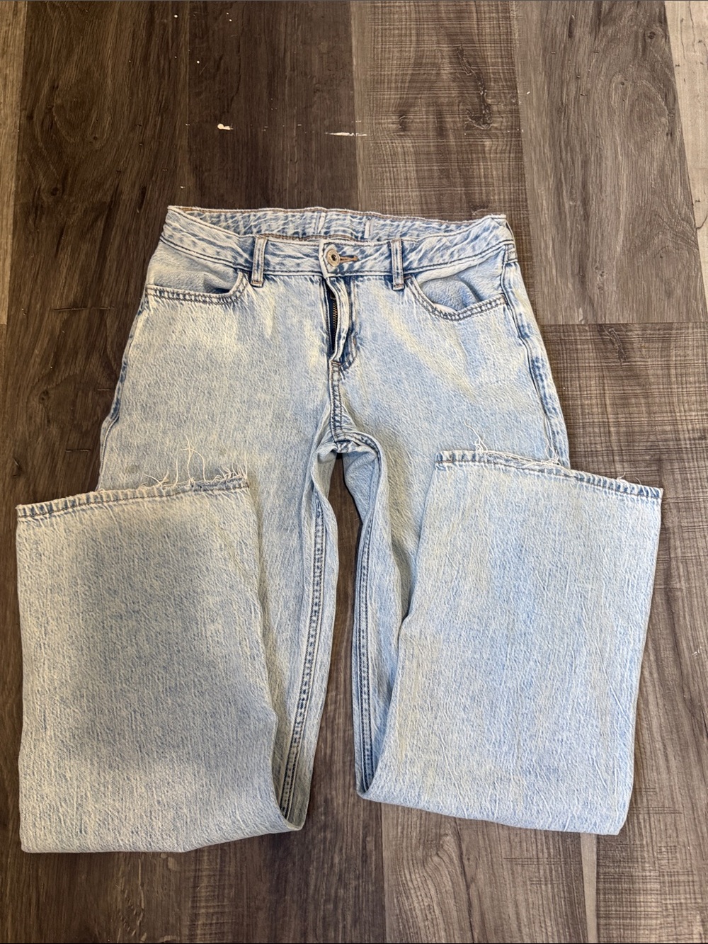 Abercrombie & Fitch Light Wash Straight Leg Jeans - Pale Blue